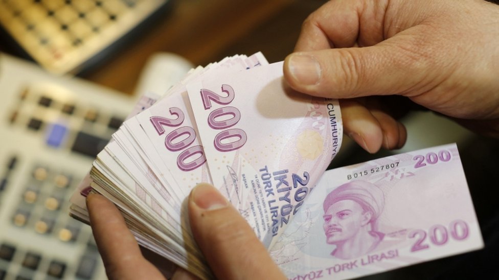 Siirt Defterdarlığı’ndan Açıklama! Vergi Dairesi Bu Akşam Saat 21.00’e Kadar Açık Olacak Siirt Defterdarlığı mükelleflerin yapılandırılan borçların taksitleri ile motorlu taşıt vergisini
