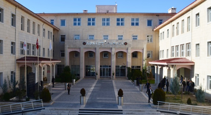 Adli ve idari yargı mensupları kararnamesi yayınlandı. Siirt Adliyesinde çok