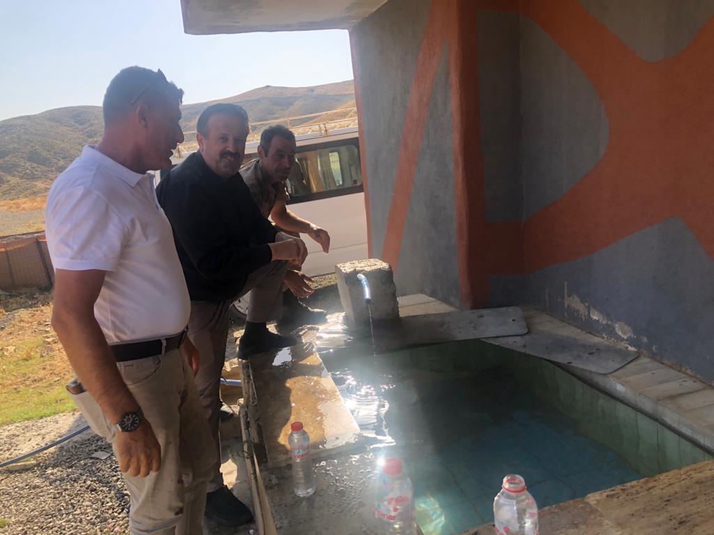 Siirt’te Bulunan Bu Su Göz Hastalıklarına İyi Geliyor Siirt’in Şirvan ilçesine bağlı Nallıkaya köyünde bulunan bir kaynak suyunun