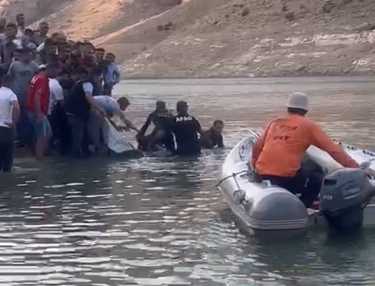 Siirt’in Botan nehrinde suya kapılan engelli oğlu Münir Ulutaş’ı kurtarmak