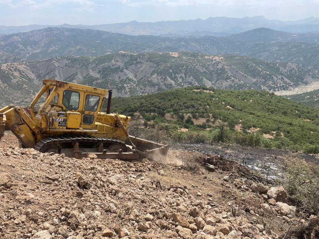 Siirt’in Pervari İlçesindeki Orman Yangını 52 Saatlik Mücadele Sonrası Kontrol Altına Alındı