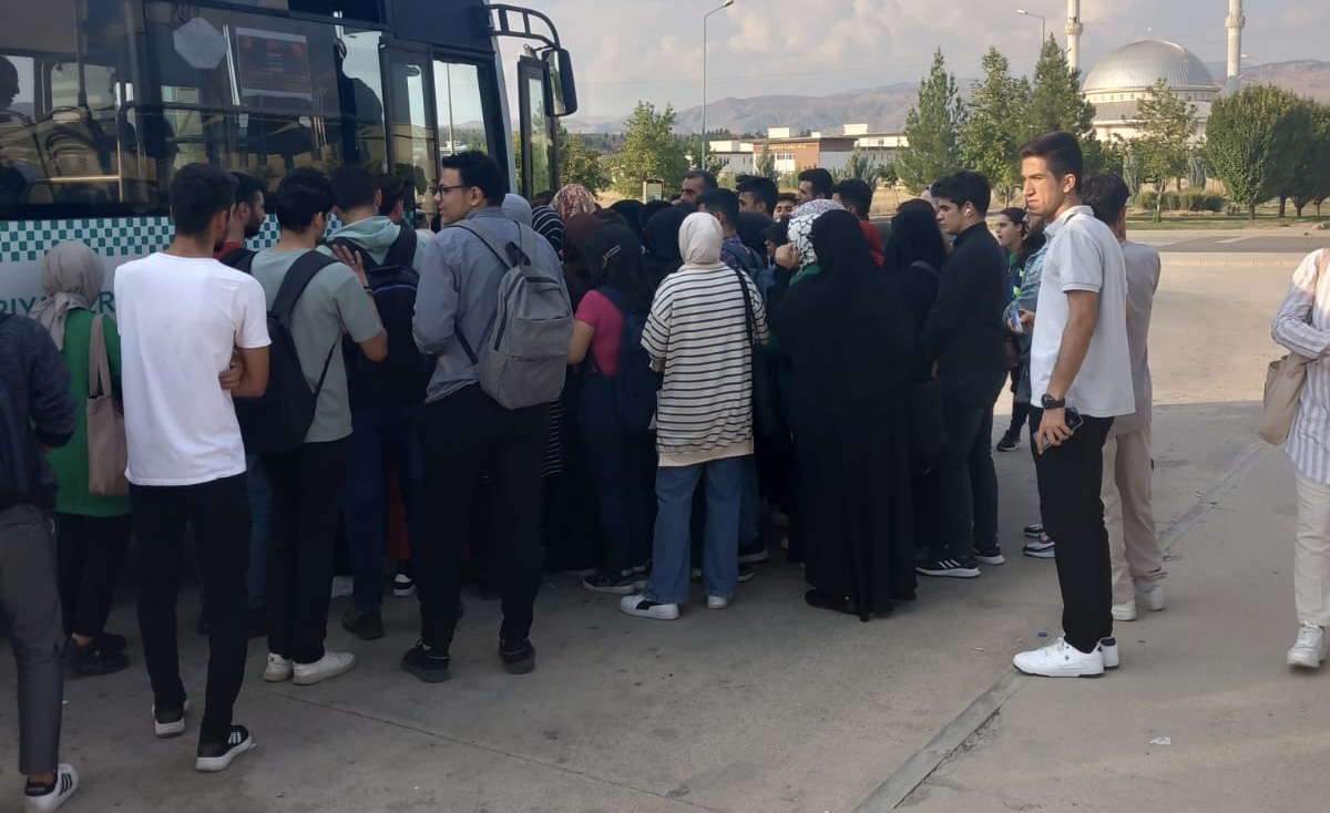 Siirt Üniversitesi öğrencilerinin ulaşım