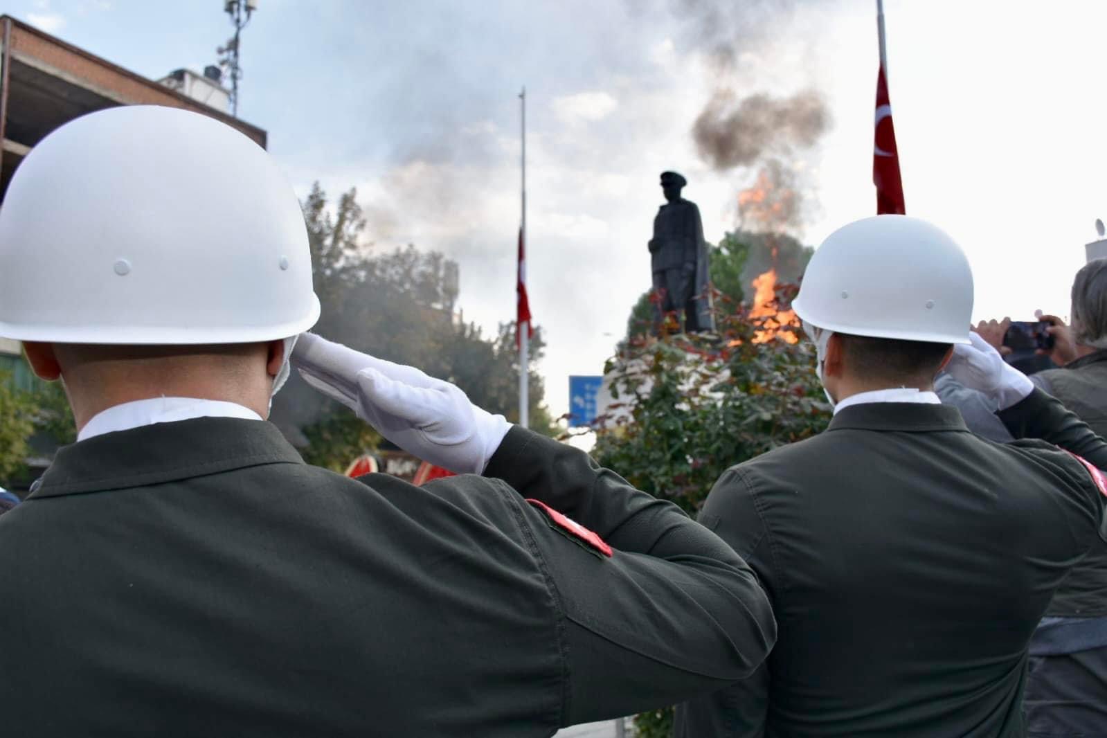 Cumhuriyetimizin kurucusu Gazi Mustafa