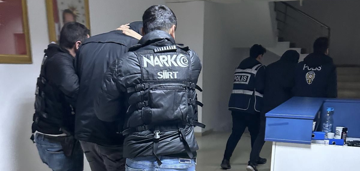 Siirt’te Yasa Dışı Bahis Suçundan Aranan İki Kişi Yakalandı