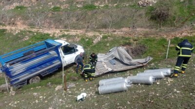Siirt-Şirvan Karayolu’nda meydana gelen trafik kazasında, sürücüsünün kontrolünden çıkan tüp
