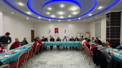 Türk Kızılay  Siirt il merkez başkanlığı tarafından iftar yemeği verildi.
