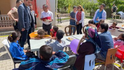 Eruh Kaymakamlığı Özel Bireylere Piknik Keyfi Yaşattı Toplumun çeşitli kesimlerini kültür gezilerine gönderen Eruh Kaymakamlığı bu kez