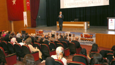 9. Kitap Fuarı kapsamında Siirt’e gelen hukukçu, yazar sinema sanatçısı