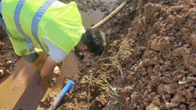 Siirt’te kaçak su ile mücadele için kapsamlı çalışma başlatıldı Siirt Belediyesi, kaçak su kullanımının önüne geçmek ve su kaynaklarının