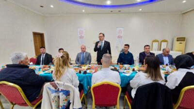 Siirt Valisi Dr. Kemal Kızılkaya, Siirt Öğretmen Evi'nde düzenlenen iftar