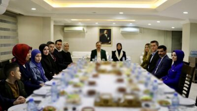 Siirt Valisi Dr. Kemal Kızılkaya ve eşi Hanımefendi Nurten Kızılkaya,