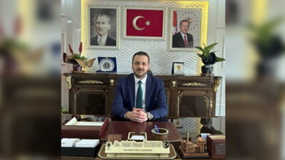 Yenisiirt.com’un Önerisine Destekler Artıyor! Ak Parti İl Başkanı Özturan, “Kalkınma Yolunun Siirt’ten Geçmesi Uygundur” Irak'tan başlayarak ülkemize geldikten sonra bir kolu Van Ağrı üzerinden,