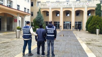 Batman’da Uyuşturucu Suçundan Aranan Şahıs Siirt’te Yakalandı Uyuşturucu veya uyarıcı Madde Ticareti Yapma ve Sağlama suçundan 8