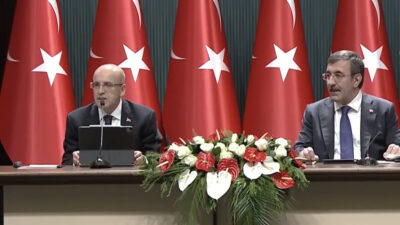 Cumhurbaşkanı Yardımcısı Cevdet Yılmaz, Hazine ve Maliye Bakanı Mehmet Şimşek