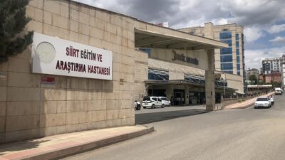 Siirt’te trafik kazası: 1’i ağır 5 yaralı Siirt'te meydana gelen trafik kazasında 5 kişi yaralandı.