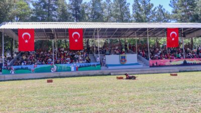 SİİRT İL JANDARMA KOMUTANLIĞI, 185. KURULUŞ YILDÖNÜMÜNÜ COŞKUYLA KUTLADI Siirt’te Jandarma Teşkilatı’nın 185. kuruluş yıldönümünü büyük bir coşkuyla kutladı.