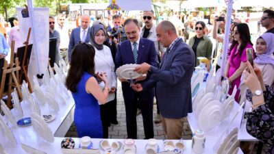 “Hayat Boyu Öğrenme Haftası'' etkinlikleri kapsamında açılan yıl sonu sergisi