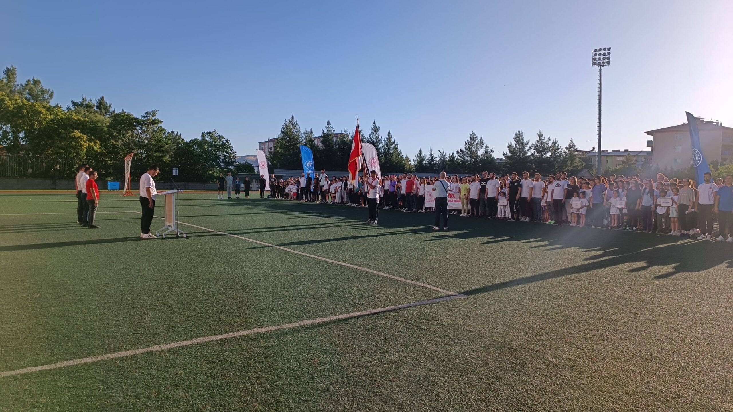 Siirt’te 2024 yaz spor okulları açıldı Gençlik ve Spor İl Müdürlüğünün her yıl açtığı yaz spor