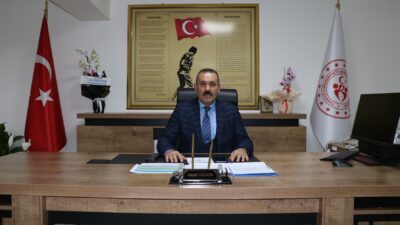 Gençlik ve Spor İl Müdürü Kısacık, “Antrenörlerimiz Sporumuzun Temel Taşlarıdırlar” Siirt Gençlik ve Spor İl Müdürü Hayati Kısacık, antrenörlerin sporumuzun
