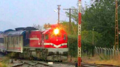 Güney Kurtalan Ekspresi’ne Bayram Tatilinde Yoğun İlgi! Dolup Taştı Bayram tatilinde Güney Kurtalan Ekspresi, nostaljik ve unutulmaz bir yolculuk