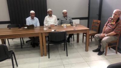 İş İnsanı Özgen İçin Mevlidi Şerif Okundu Geçtiğimiz ay Siirt’te vefat eden iş insanı Aydın Özgen için