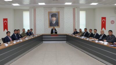 Siirt Valisi Açıkladı: İlimizde Asayiş Olayları Yüzde Yüz Azaldı, Terör Örgütlerine Operasyon Yüzde 200 Arttı Temmuz Ayı Güvenlik ve Asayiş Bilgilendirme Toplantısı Vali Dr. Kemal