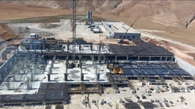 Siirt Eğitim ve Araştırma Hastanesi 400 Yataklı Ek Bina İnşaatında Deprem İzolatörlerinin Yüzde 40’ı Tamamlandı Siirt'te inşaatı devam eden 400 yataklı Siirt Eğitim ve Araştırma
