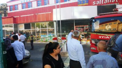 Siirt’te bir süper markette yangın çıktı.