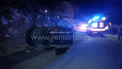 Siirt’te akşam saatlerinde meydana gelen trafik kazasında 1 ağır, 4
