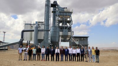 Siirt Valisi Dr. Kemal Kızılkaya yapımı tamamlanma aşamasında olan ‘Asfalt