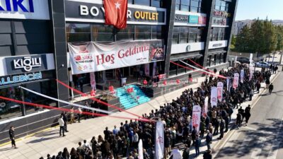 Siirt 10'ncu Kitap Fuarı düzenlenen törenle açıldı. Siirt Park AVM'de