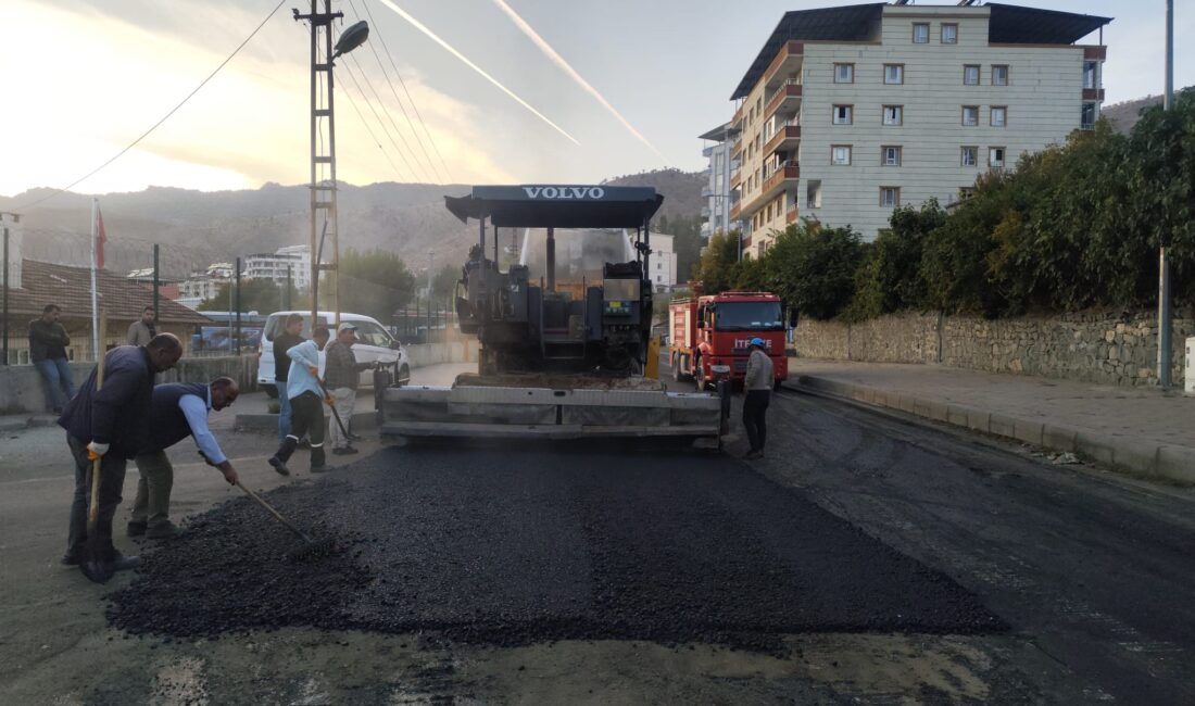 Baykan ilçe merkezinde asfaltlama