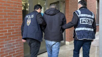 Siirt’te Şeyh El-Hazin Caddesi üzerinde faaliyet gösteren bir kuyumcudan müşteri