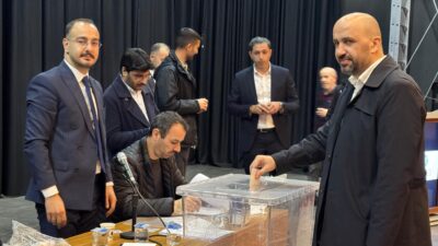 Siirtin üye sayısı sendikası olan Eğitim-Bir Sende delegeler bir dönem