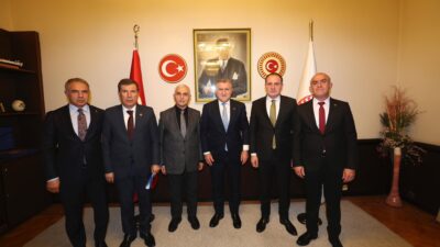 Siirt Merkeze bağlı Gökçebağ beldesi belediye başkanı Ferzent  Çiçek beldenin