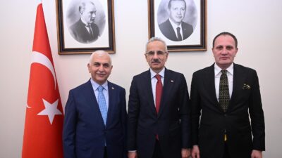 Siirt Milletvekili Mervan Gül Ulaştırma ve Altyapı Bakanı Abdülkadir Uraloğlu'nu