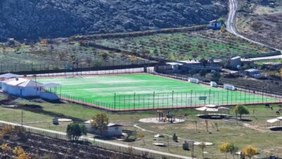 Siirt'in Pervari ilçesine normlara uygun bir futbol sahasına kavuşuyor.