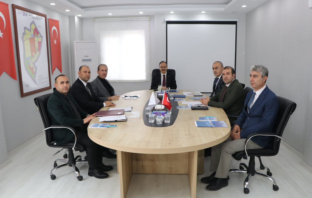 Vali Kızılkaya, Siirt OSB’de Üretim Tesislerini Ziyaret Etti Vali Kızılkaya: "Daha Fazla Yatırım ve İstihdam İçin Çalışıyoruz"