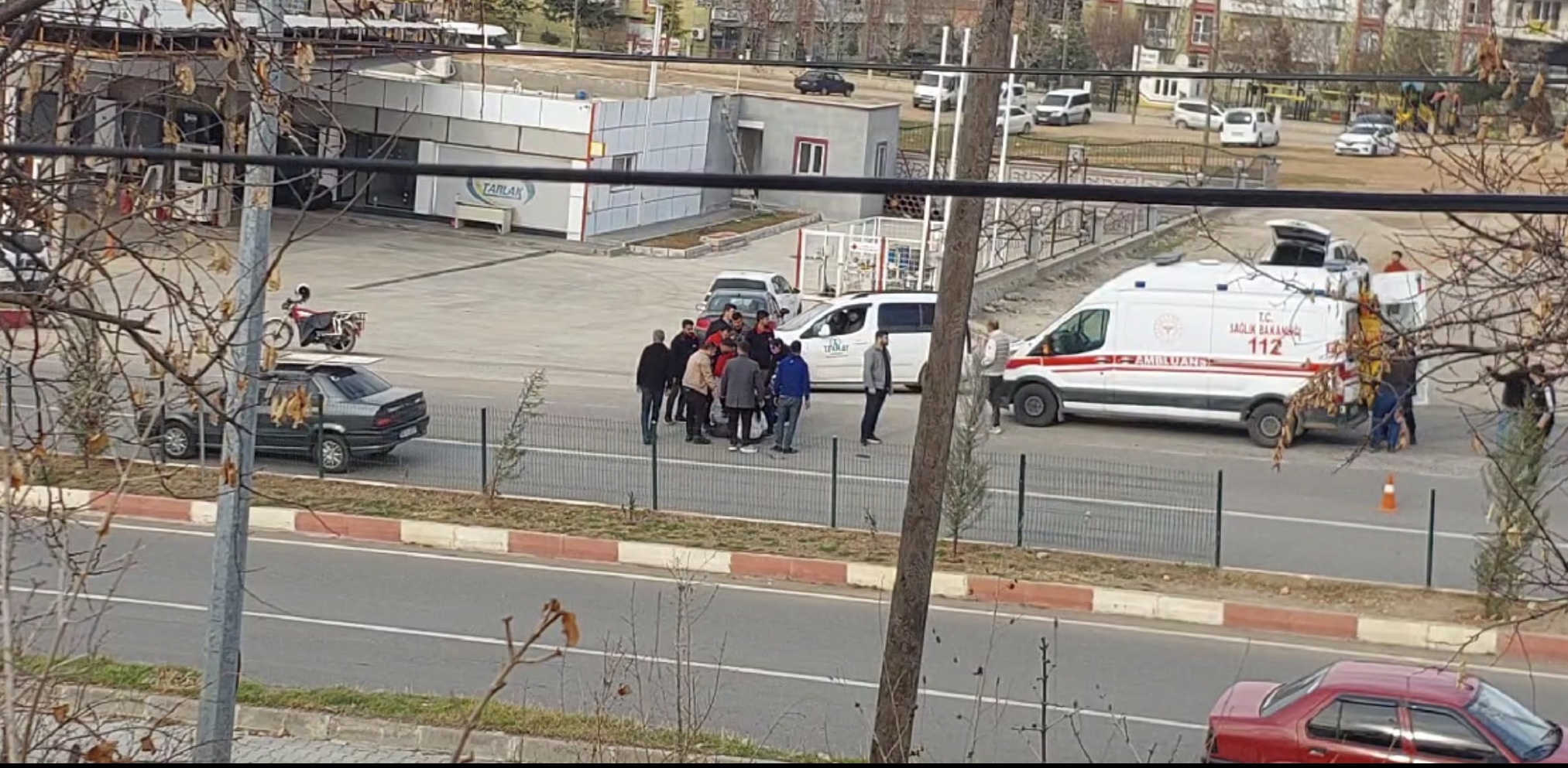 Siirt’te Otomobilin Çarptığı 10 Yaşındaki Sena Nur Yaralandı Siirt’te otomobilin çarptığı yaya yaralandı.