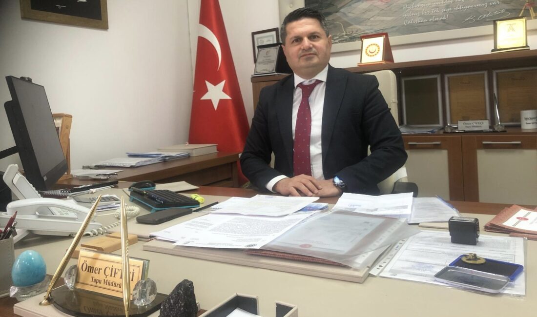 Türkiye’nin En Hızlı Tapu İşlemleri Siirt’te Tamamlanıyor Siirt Tapu Müdürlüğünde işlemlerin bir günde tamamlandığı belirtiliyor.