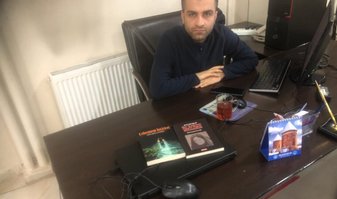 Hemşerimiz Yazar Alveroğlu’nun Kitapları İl Halk Kütüphanesinde Yaşamını Antalya’da sürdüren yazar hemşerimiz Hasan Kemal Alveroğlu, kendisine ait