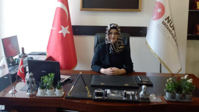 Siirt İl Nüfus ve Vatandaşlık Müdürü Gürlek’ten Vatandaşlara Önemli Çağrı Eski kimliklerin yenileri ile değiştirme işlemleri devam ediyor. Siirt İl