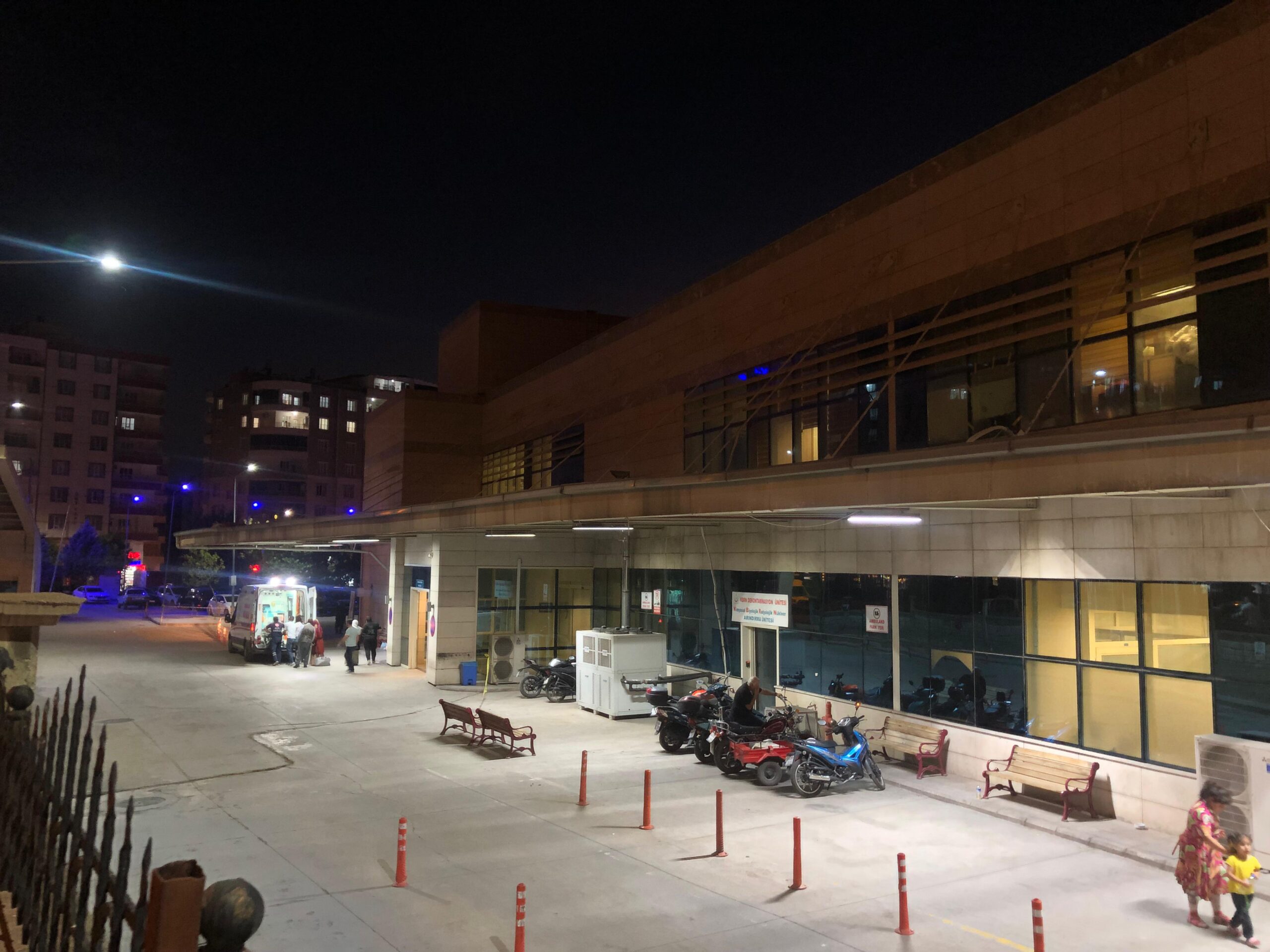 Siirt’te açık havada yapılan bir düğün esnasında havaya ateş açılması