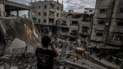 İsrail ve Hamas, Katar'daki görüşmelerin sonunda ateşkes için anlaştı.  