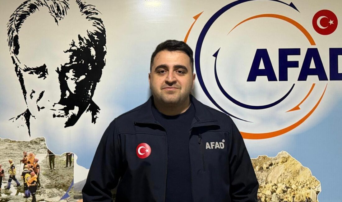 Siirt AFAD Görevlisi Muhammed Demir, Can Kurtaran İkna Yeteneğiyle Takdir Topluyor! Siirt Afet ve Acil Durum İl Müdürlüğünde görev yapan sosyal