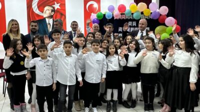 Siirt’in başarılı eğitim kurumlarından biri olan Yunus Emre İlkokulu, Türkiye