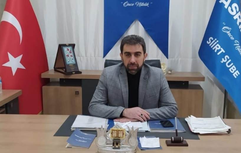 Asrın İş İnsanları Derneği Siirt Şube Başkanı Zafer Doğrusever’den Bayram Mesajı Kısa adı ASRIAD olan Asrın İş İnsanları Derneği Siirt Şube