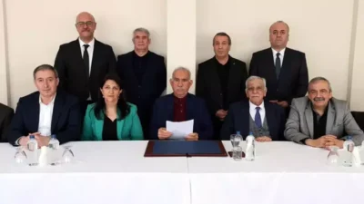 DEM Parti İmralı heyeti, canlı yayında terör örgütü PKK lideri