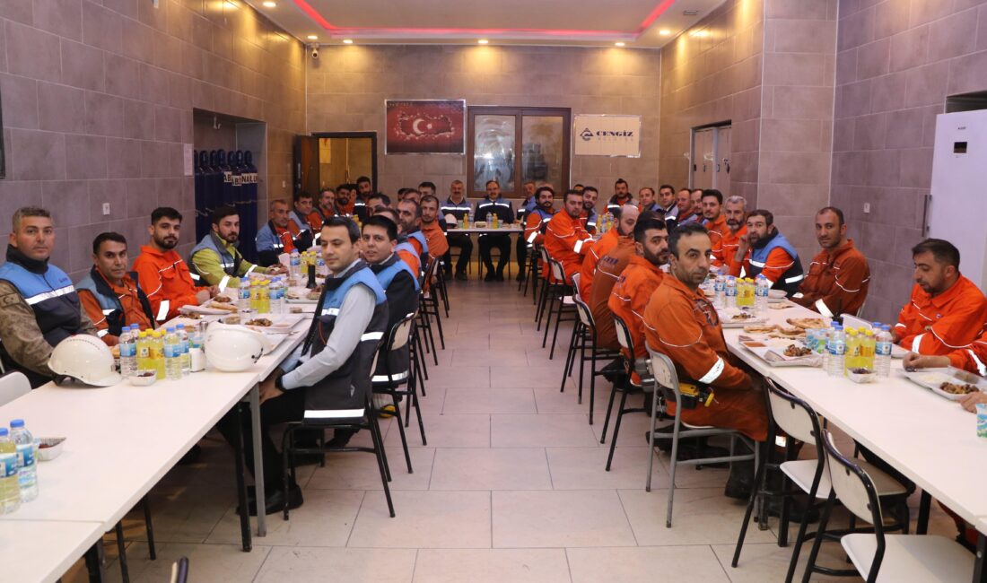 Siirt Valisi ve Belediye Başkan Vekili Sayın Dr. Kemal Kızılkaya,