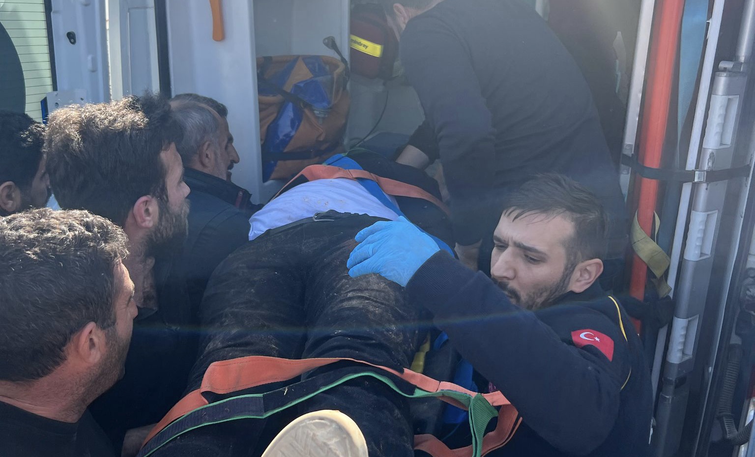 Siirt’te Meydana Gelen Kazada Sürücü Hayatını Kaybetti Siirt’te meydana gelen kazada 1 kişi hayatını kaybetti.